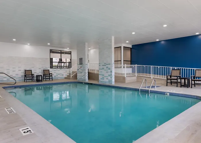 Hampton Inn & Suites By Hilton Windsor