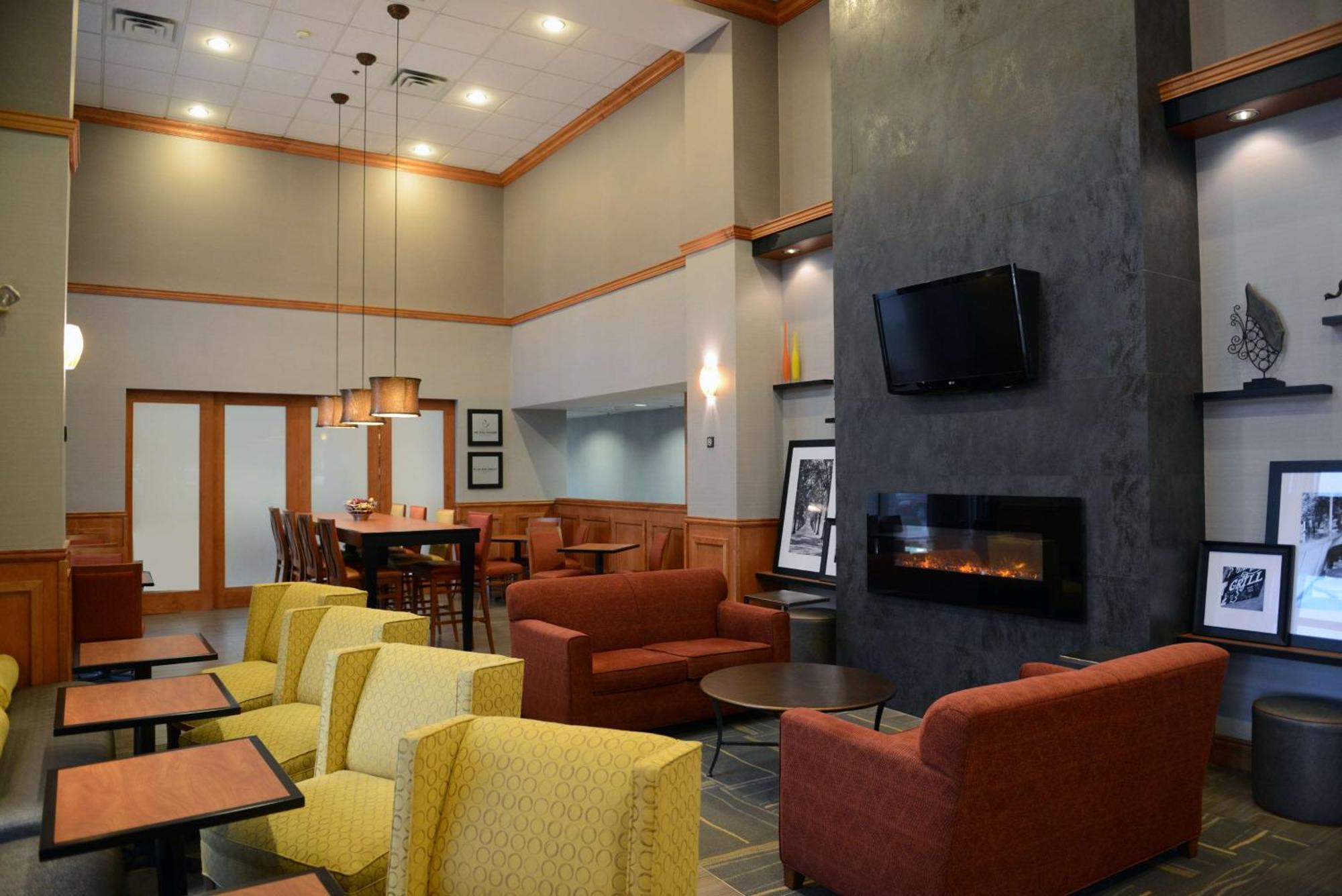 Hotel Hampton & By Hilton 3*