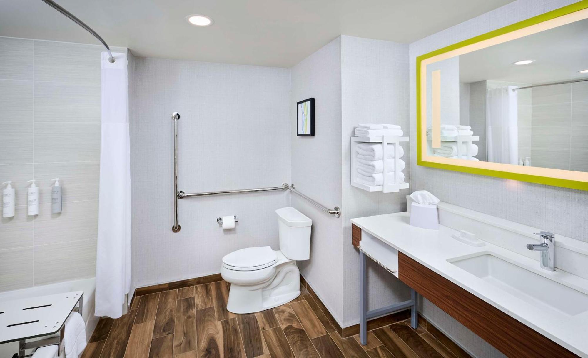 Hotel Hampton & By Hilton 3*