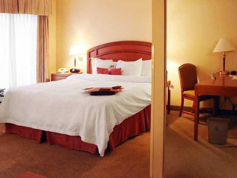 Hampton & By Hilton Hotel Windsor