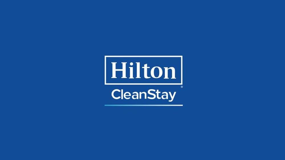 Hotel Hampton & By Hilton